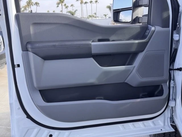 2025 Ford Super Duty 5th Gen - Image 15 of 27