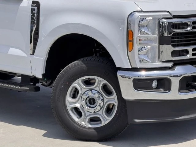2025 Ford Super Duty 5th Gen - Image 4 of 12