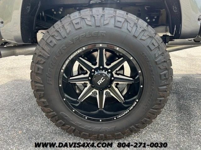 2025 Ford Super Duty 5th Gen - Image 10 of 12