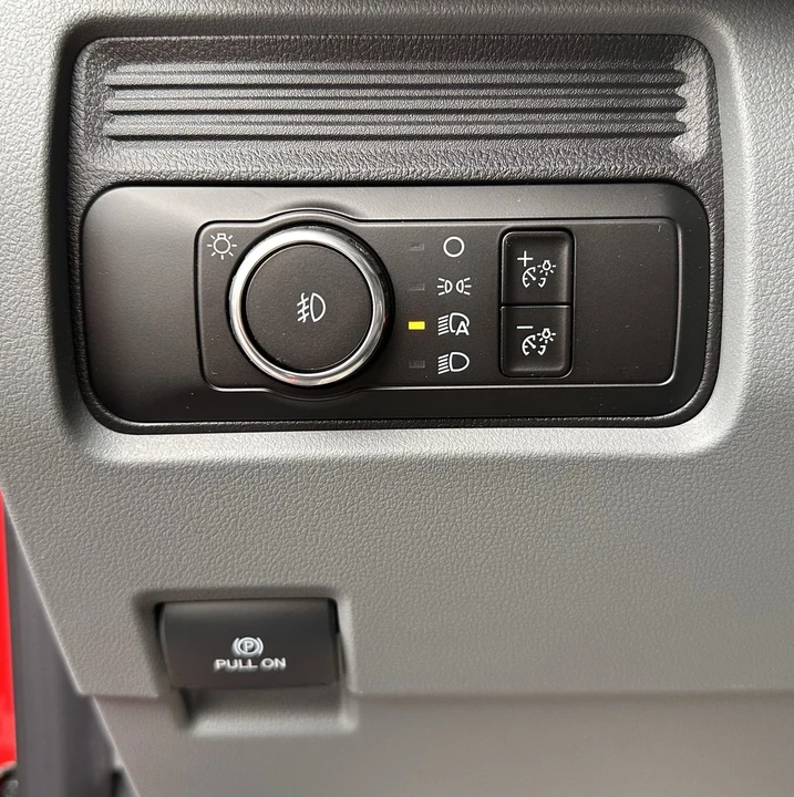 2025 Ford Super Duty 5th Gen - Image 18 of 21