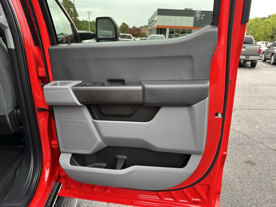 2025 Ford Super Duty 5th Gen - Image 15 of 21