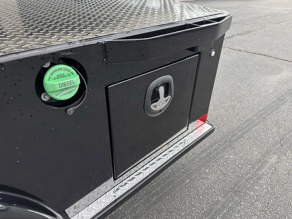 2025 Ford Super Duty 5th Gen - Image 10 of 21
