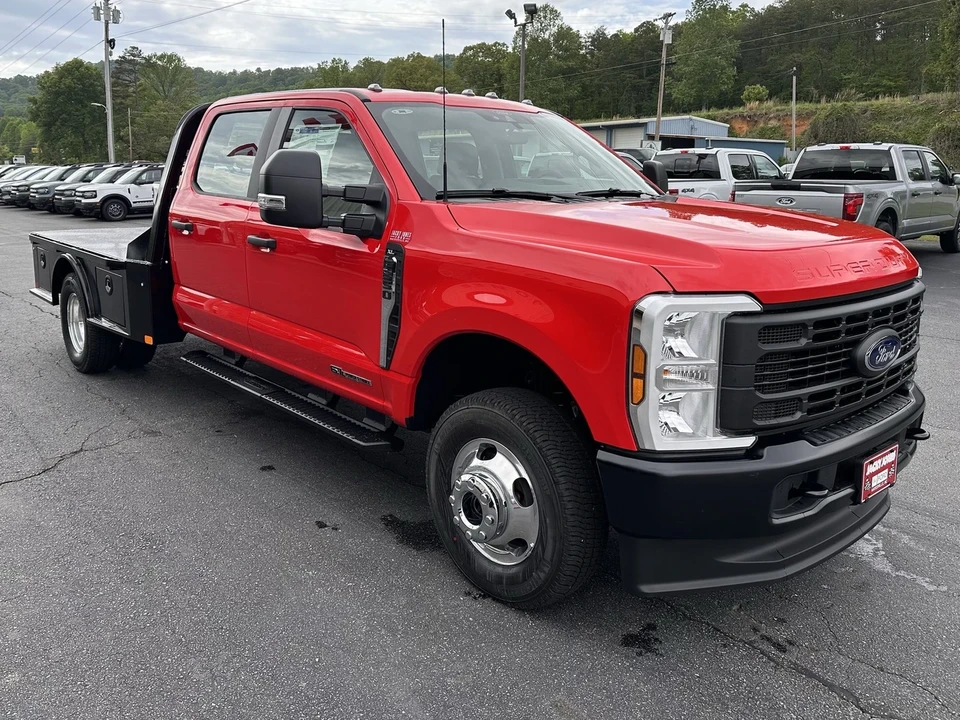 2025 Ford Super Duty 5th Gen - Image 4 of 21