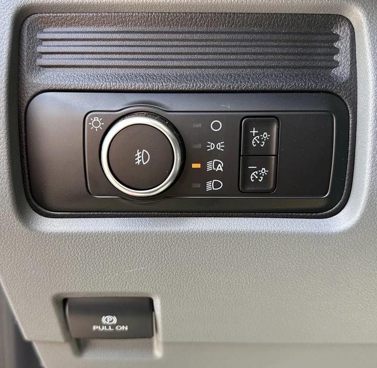 2025 Ford Super Duty 5th Gen - Image 16 of 21