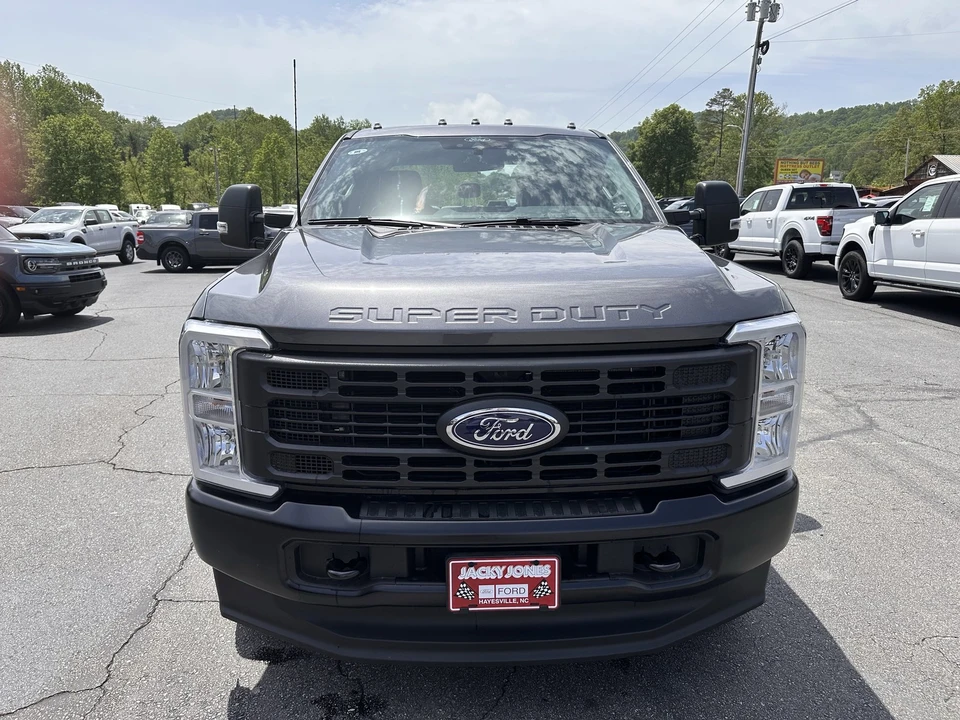 2025 Ford Super Duty 5th Gen - Image 3 of 21