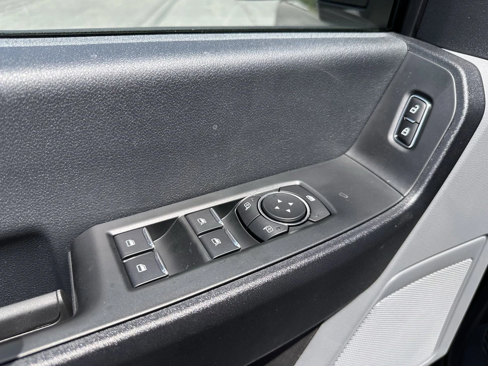 2025 Ford Super Duty 5th Gen - Image 15 of 21
