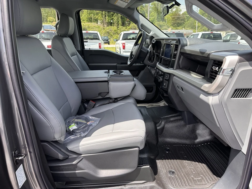 2025 Ford Super Duty 5th Gen - Image 12 of 21