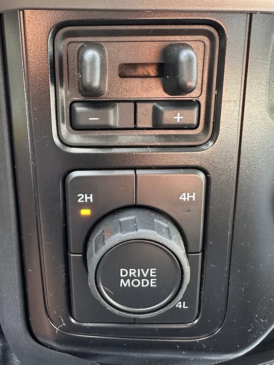 2025 Ford Super Duty 5th Gen - Image 19 of 21