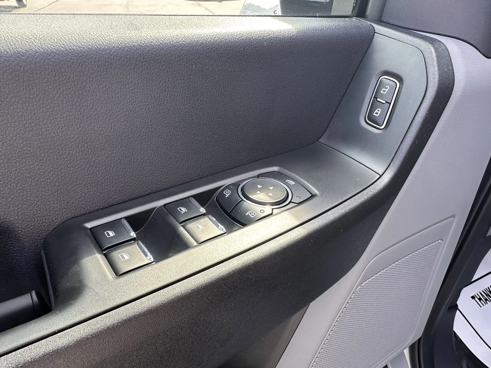 2025 Ford Super Duty 5th Gen - Image 15 of 21