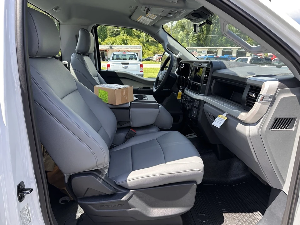 2025 Ford Super Duty 5th Gen - Image 10 of 20