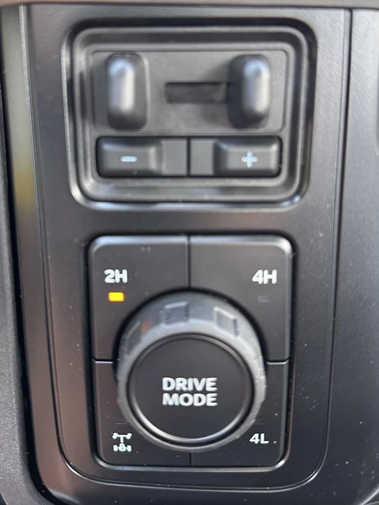 2025 Ford Super Duty 5th Gen - Image 20 of 21
