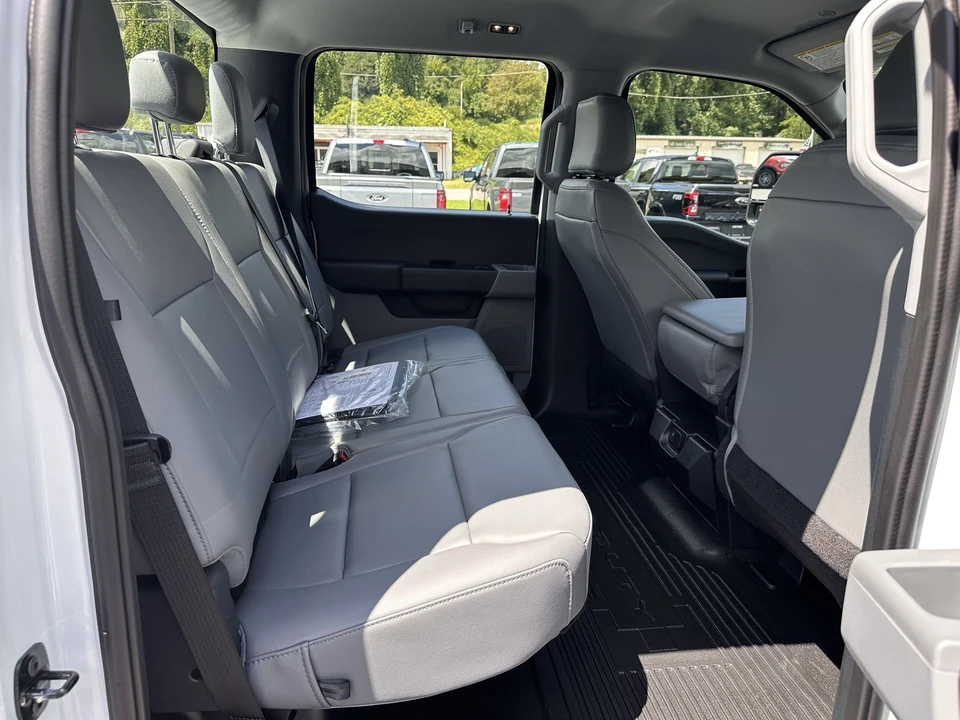 2025 Ford Super Duty 5th Gen - Image 17 of 21