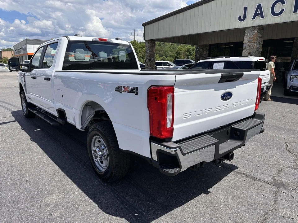 2025 Ford Super Duty 5th Gen - Image 8 of 21