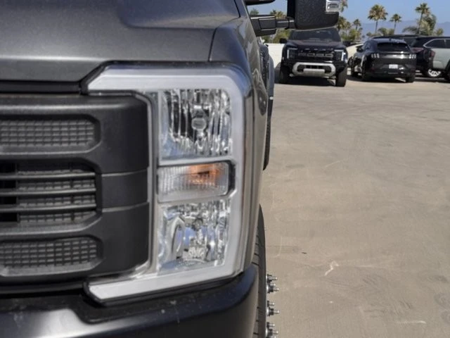 2025 Ford Super Duty 5th Gen - Image 8 of 12