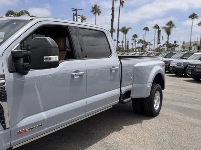 2025 Ford Super Duty 5th Gen - Image 9 of 12