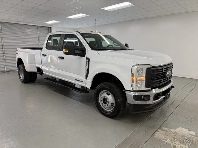 2025 Ford Super Duty 5th Gen - Image 3 of 12