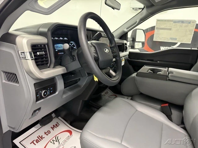2025 Ford Super Duty 5th Gen - Image 10 of 12