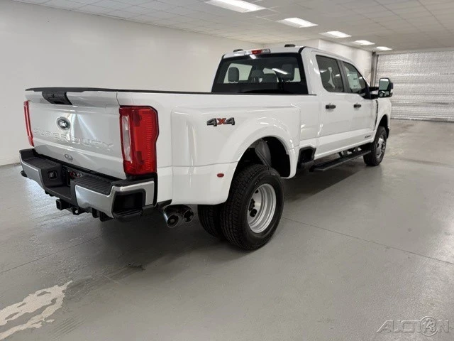 2025 Ford Super Duty 5th Gen - Image 5 of 12