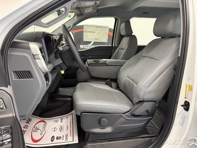 2025 Ford Super Duty 5th Gen - Image 9 of 12