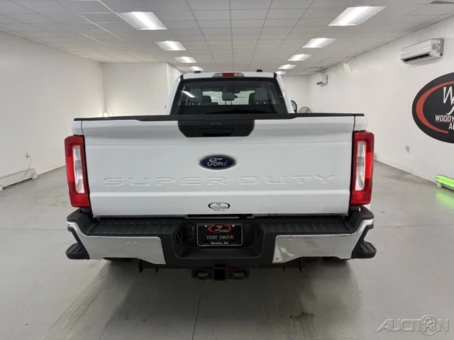 2025 Ford Super Duty 5th Gen - Image 6 of 12