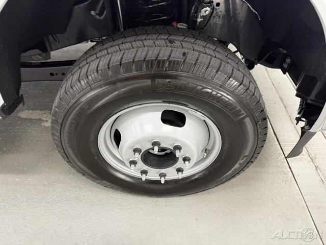 2025 Ford Super Duty 5th Gen - Image 4 of 12