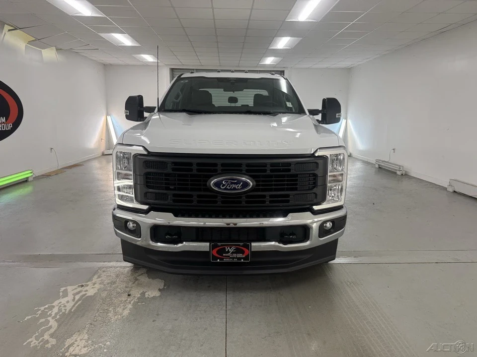 2025 Ford Super Duty 5th Gen - Image 2 of 12