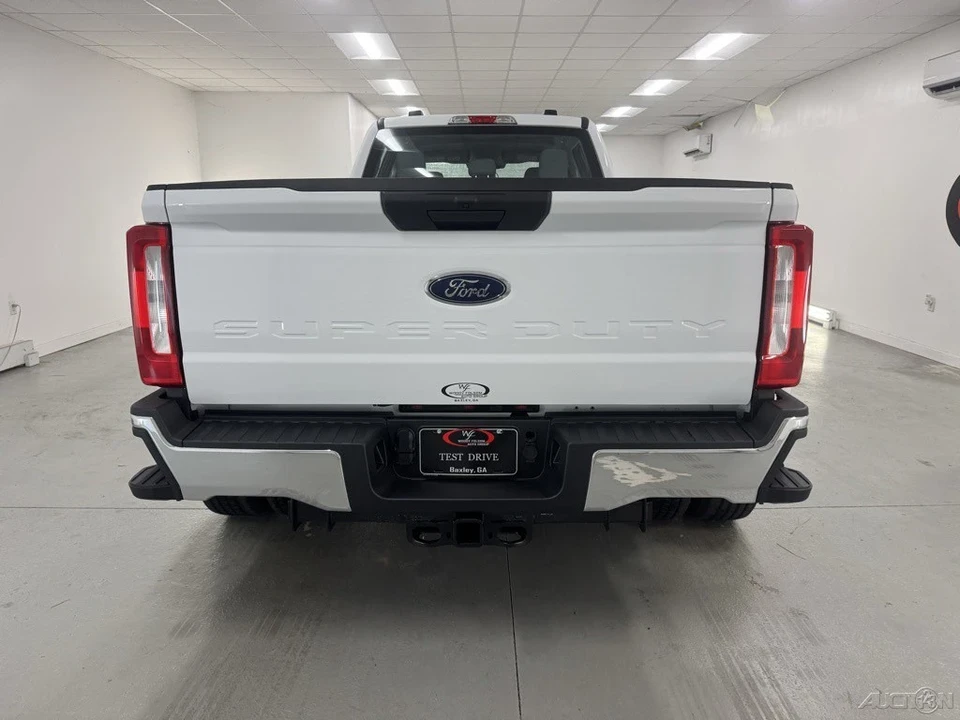 2025 Ford Super Duty 5th Gen - Image 6 of 12