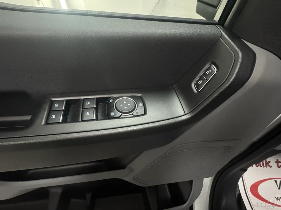 2025 Ford Super Duty 5th Gen - Image 10 of 12