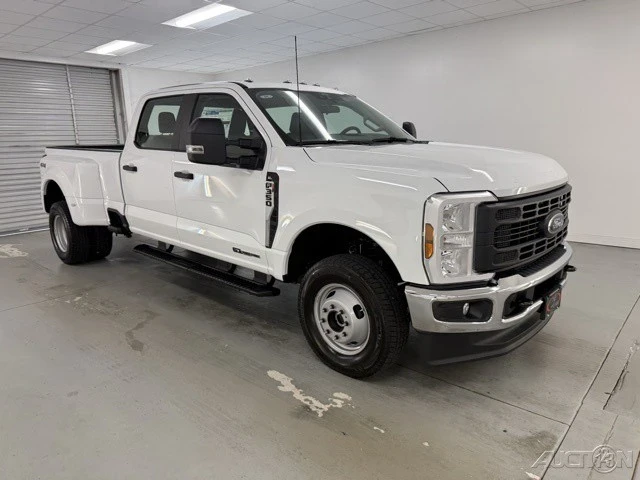 2025 Ford Super Duty 5th Gen - Image 3 of 12
