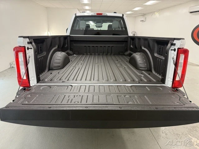2025 Ford Super Duty 5th Gen - Image 7 of 12