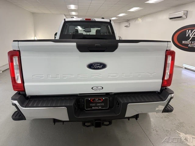 2025 Ford Super Duty 5th Gen - Image 6 of 12