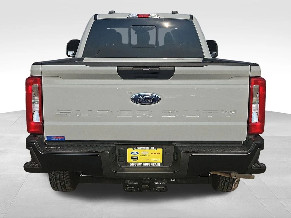 2025 Ford Super Duty 5th Gen - Image 14 of 21