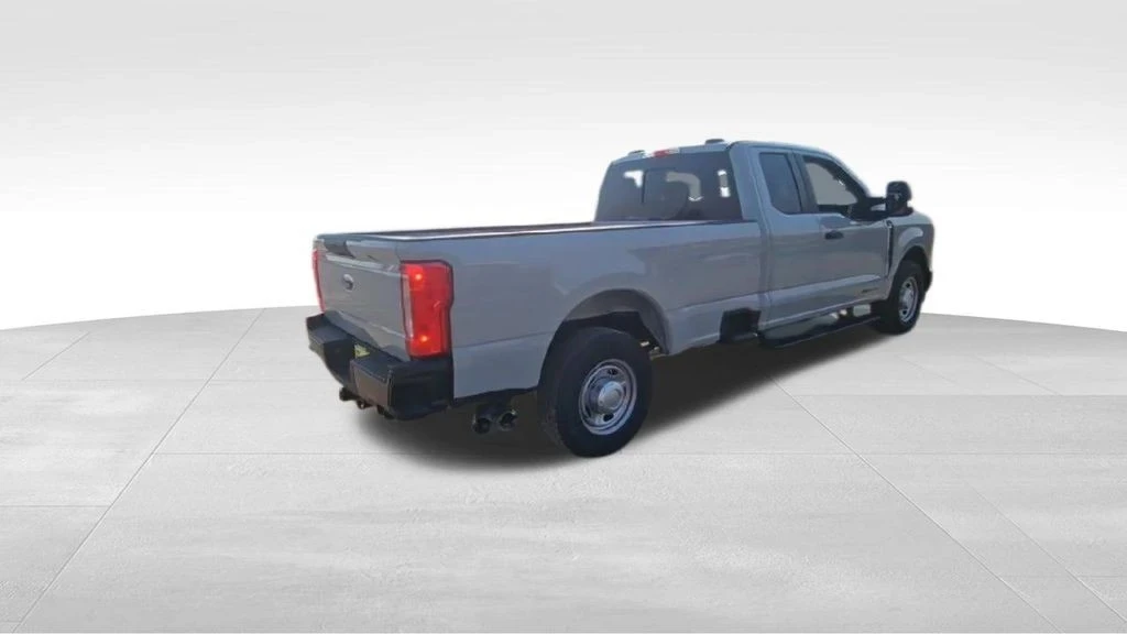 2025 Ford Super Duty 5th Gen - Image 8 of 21