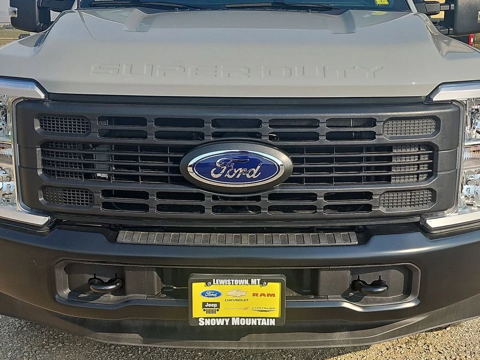 2025 Ford Super Duty 5th Gen - Image 19 of 21