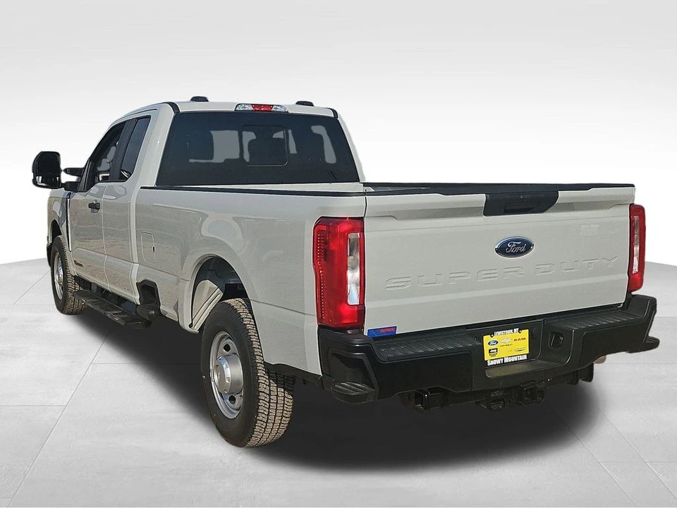 2025 Ford Super Duty 5th Gen - Image 15 of 21