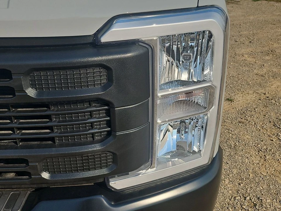 2025 Ford Super Duty 5th Gen - Image 18 of 21