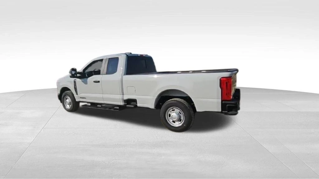 2025 Ford Super Duty 5th Gen - Image 6 of 21