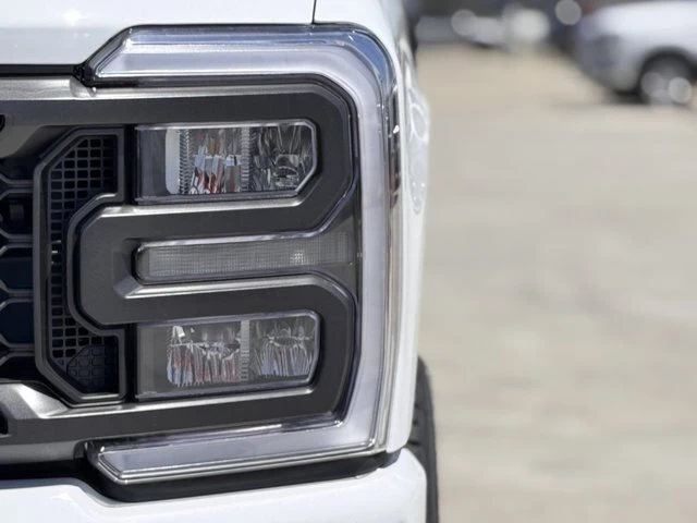 2025 Ford Super Duty 5th Gen - Image 8 of 12