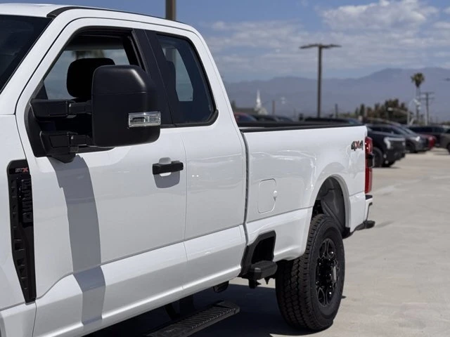 2025 Ford Super Duty 5th Gen - Image 9 of 12