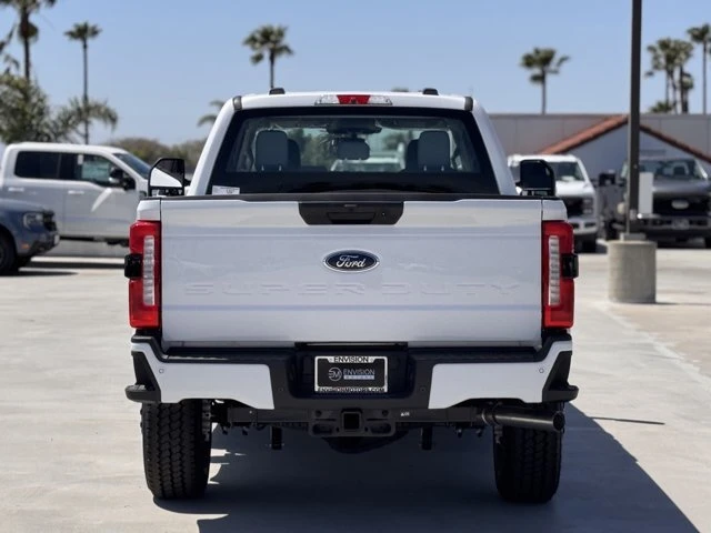 2025 Ford Super Duty 5th Gen - Image 11 of 12