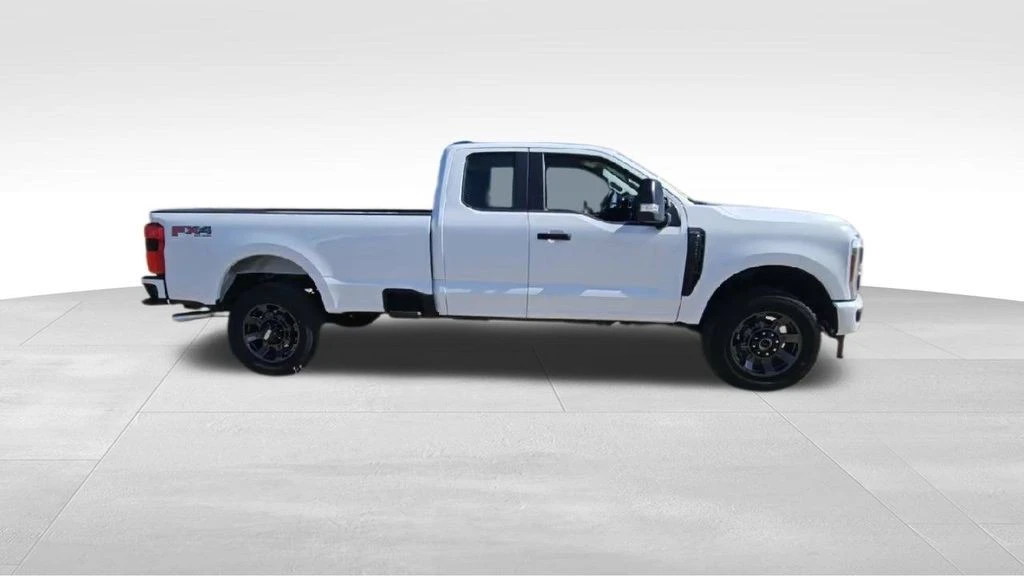 2025 Ford Super Duty 5th Gen - Image 9 of 21