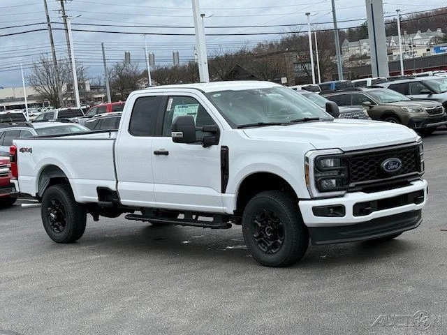 2025 Ford Super Duty 5th Gen - Image 9 of 12
