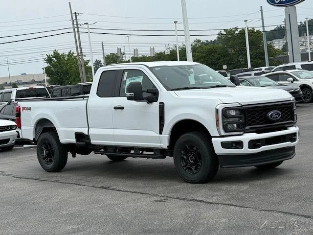 2025 Ford Super Duty 5th Gen - Image 9 of 12