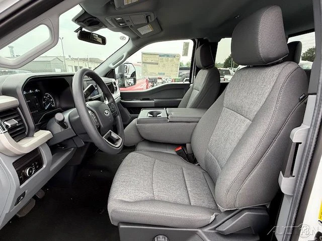 2025 Ford Super Duty 5th Gen - Image 14 of 21