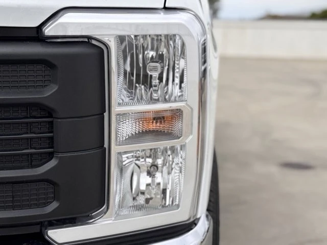 2025 Ford Super Duty 5th Gen - Image 8 of 12