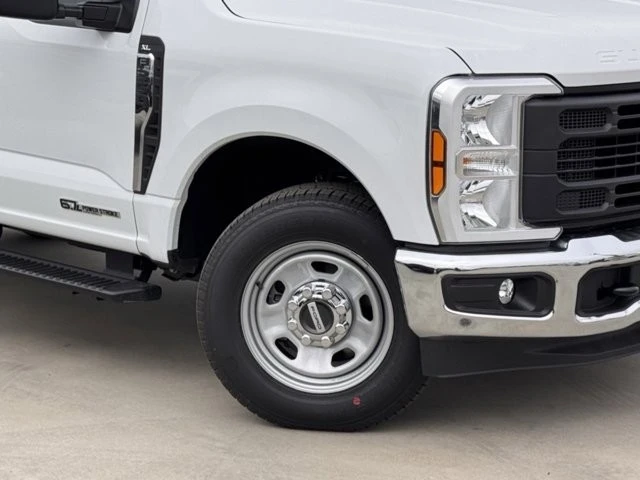 2025 Ford Super Duty 5th Gen - Image 4 of 12