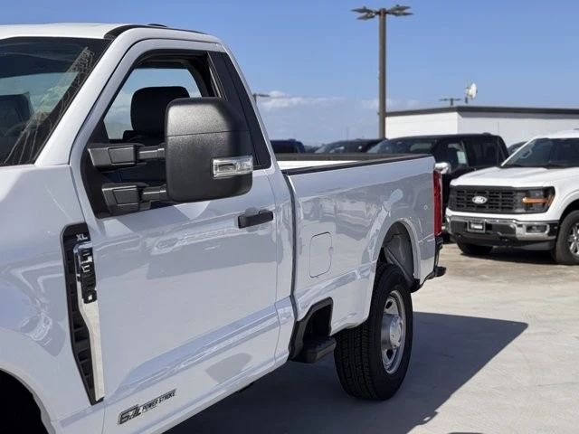 2025 Ford Super Duty 5th Gen - Image 9 of 12
