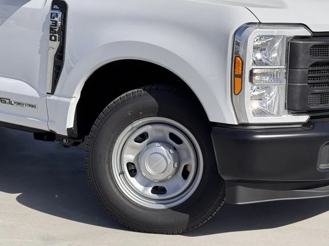 2025 Ford Super Duty 5th Gen - Image 4 of 12