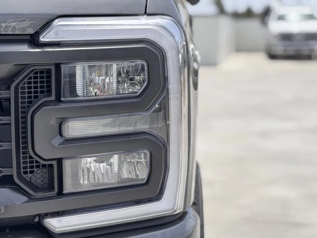 2025 Ford Super Duty 5th Gen - Image 8 of 12
