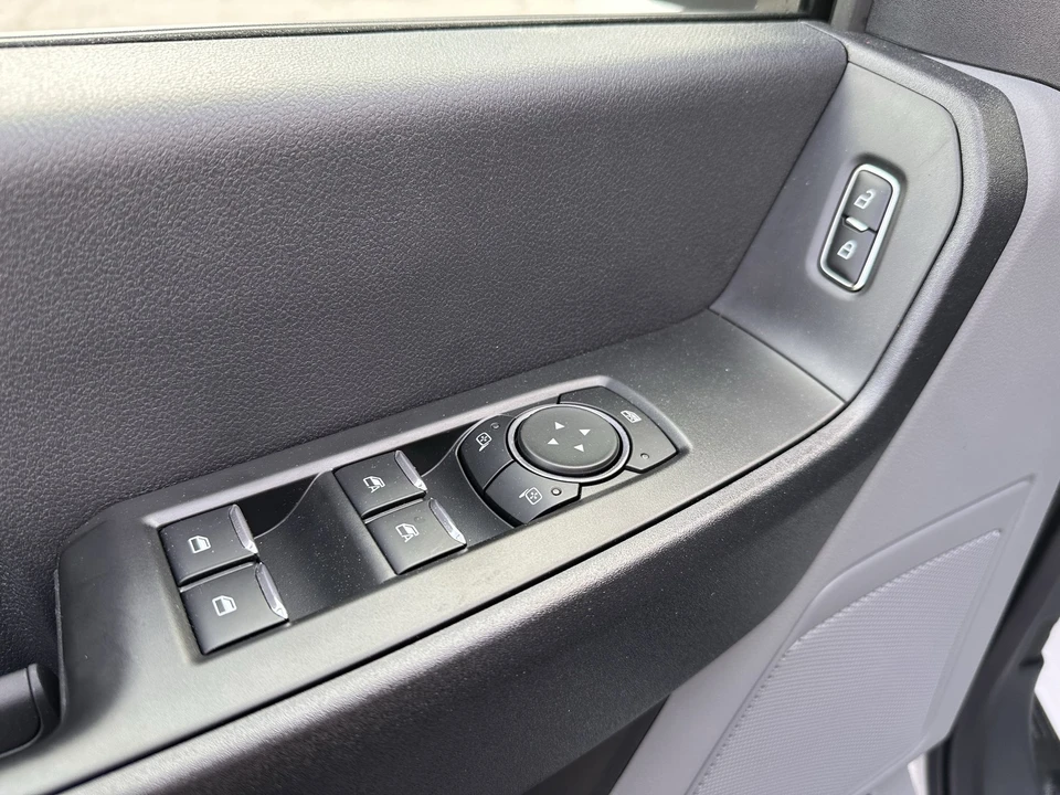 2025 Ford Super Duty 5th Gen - Image 16 of 21